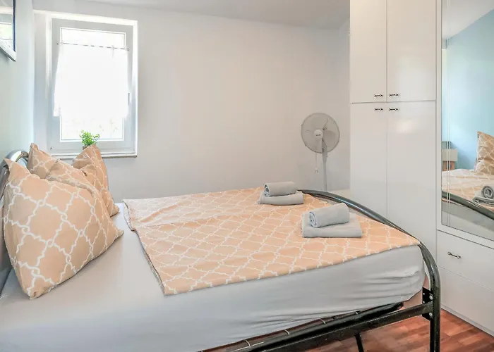 Marija By Interhome * Nedescina